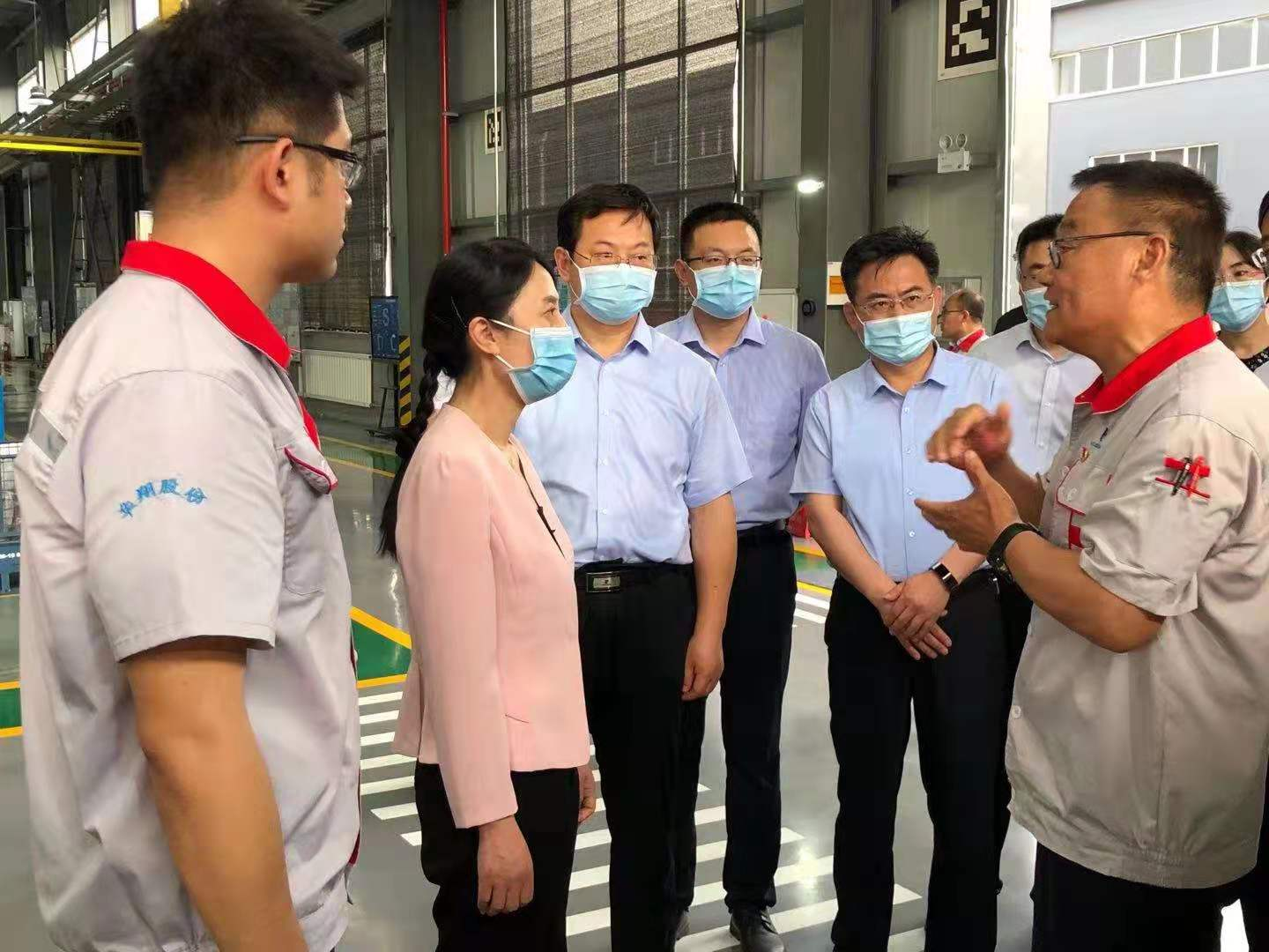 省委常委、組織部部長(zhǎng)陳安麗蒞臨我司調(diào)研企業(yè)黨建及運(yùn)行情況