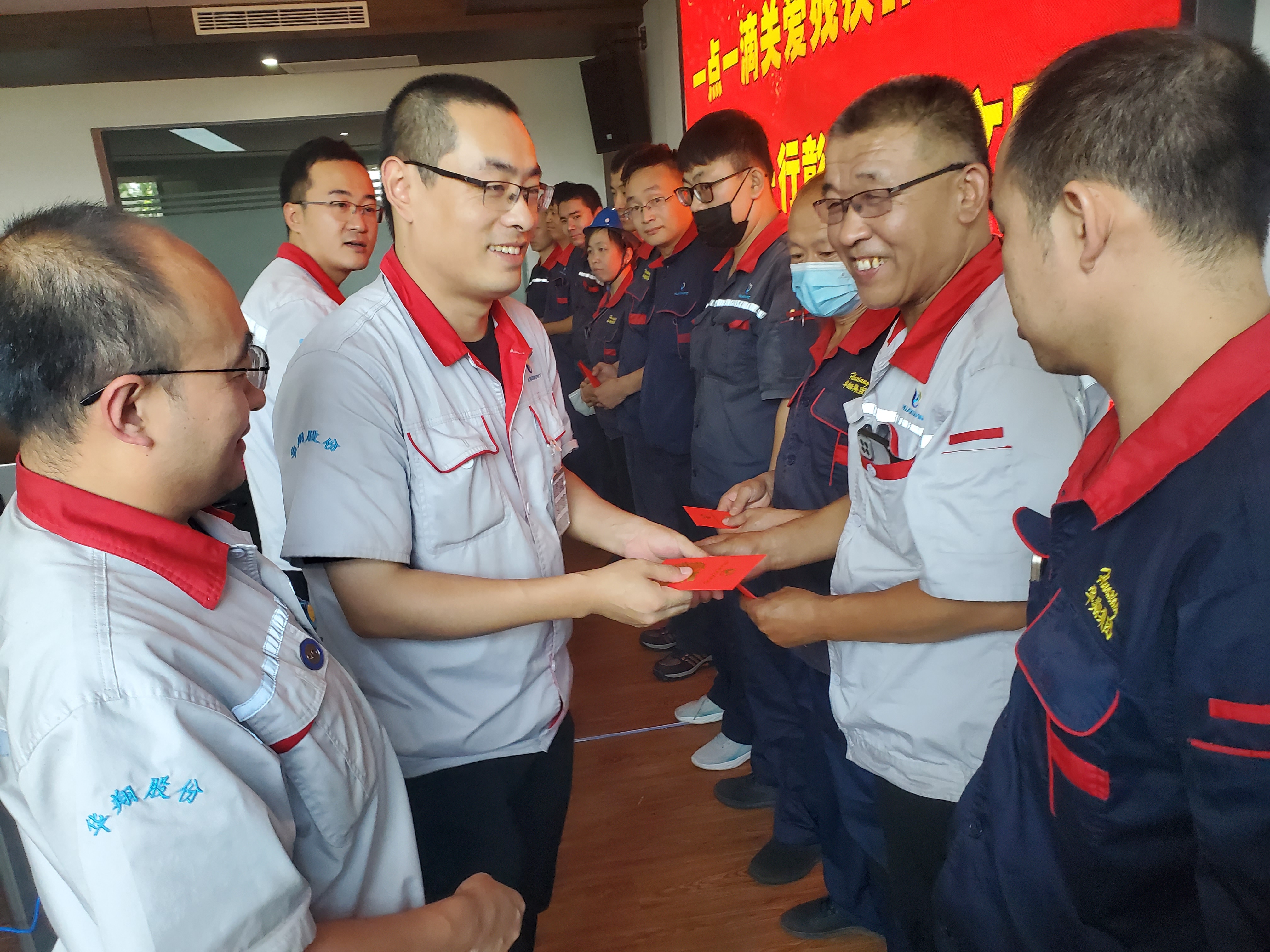“扶殘助殘有你有我”，華翔很暖心！